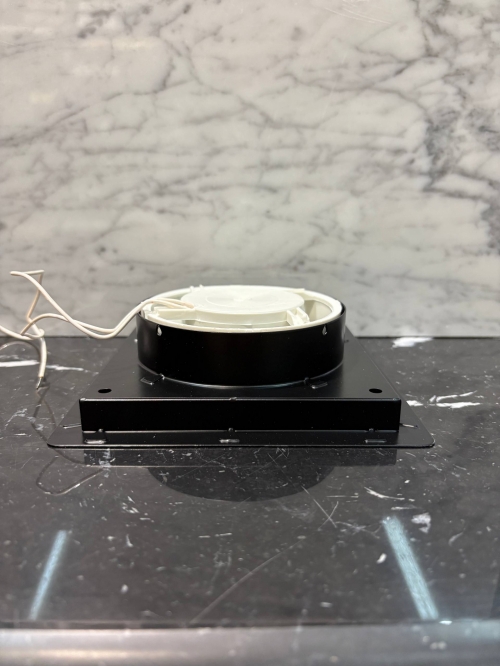 Диффузор на магнитах с вентилятором для потолков ТД100 черный квадратный 100 мм